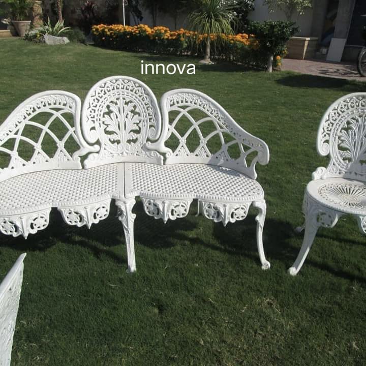 Cast Aluminum Garden Bench – 3 Seater Decorative Outdoor Bench
